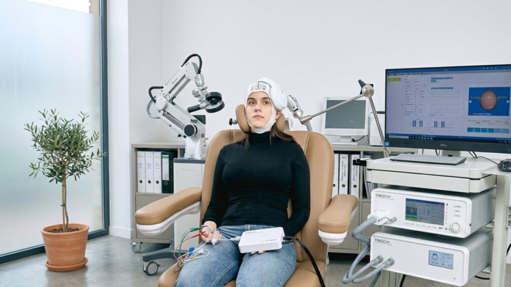 Mujer en tratamiento después de un ictus